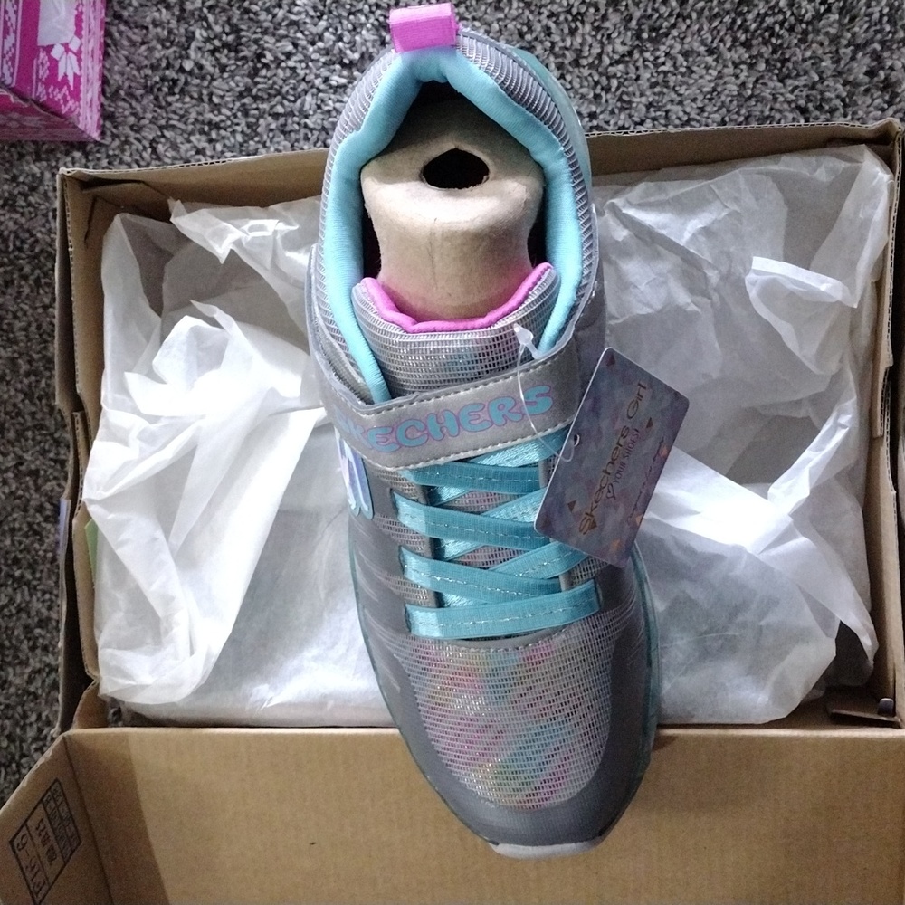 Skechers shoes